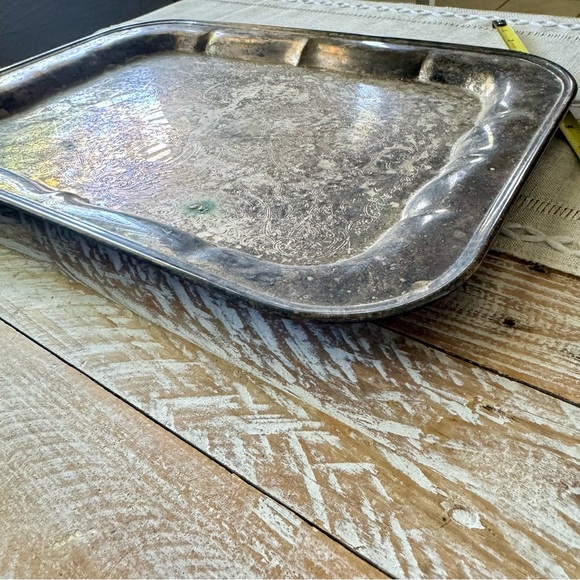 2 Vintage Rogers Silver Platter/Trays: WM Round 15” & FB Oblong 16.5”x 11.5” VYG - Picture 7 of 14